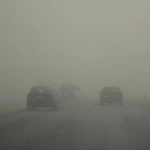 اغلاق طريق رأس النقب بسبب انعدام مدى الرؤية الافقية 