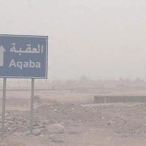 الانهيارات تغلق "وادي عربة" والظلام يُخيم على المريغة