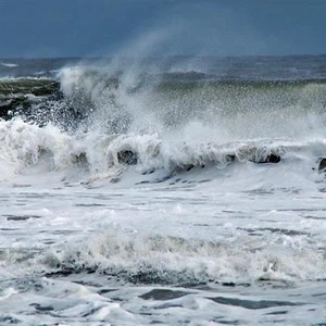 Aqaba : Poussière, fortes vagues et risque d&#39;orages en fin de semaine