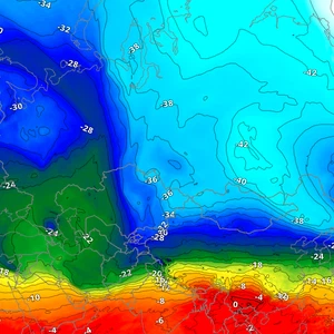 The Siberian high is at its peak and extends over vast geographical areas.