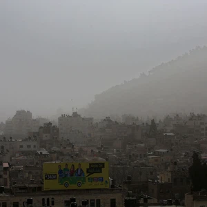 صورة أرشيفية لأجواء مُغبرة في نابلس