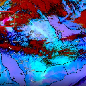 تحديث 12:15 ظهراً .. موجة من الغبار الكثيف تؤثر ما بين تبوك وسكاكا وشبه انعدام في مدى الرؤية الأفقة 
