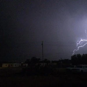 بالصور : أمطار على محافظتي العلا و العيص في المدينة المنورة الجمعة 