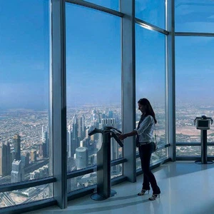 Choosing the Burj Khalifa platform as the best destination in the world for 2015