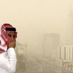 الرياض | تنبيه من موجة غبار كثيفة متوقع تأثيرها على العاصمة الجمعة 