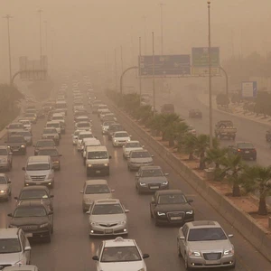    تحذيرات من تقلبات جوية مقبلة على الرياض والوسطى 