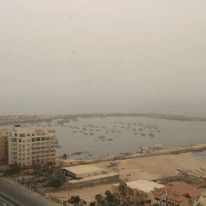 أرشيفية لأجواء مغبرة في غزة