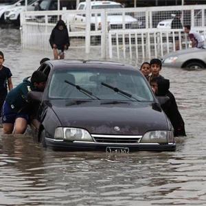 أمطار غزيرة على أجزاء واسعة من العراق ، و ثلوج نادرة على المنطقة الغربية 