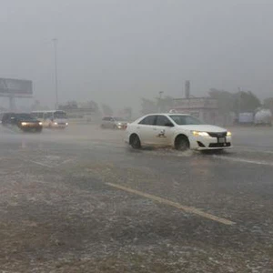 بالصور: مجددا مكة المكرمة تحت الامطار الغزيرة وتوقعات باشتداد الحالة الجوية السبت والاحد