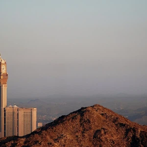 السعودية | أجواء حارة نسبياً وفرص زخات رعدية جنوب غرب المملكة يوم السبت