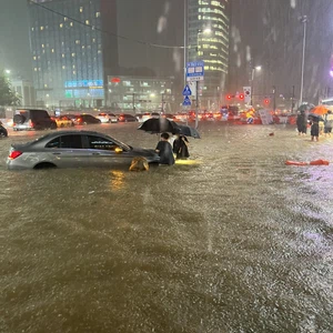 ارتفاع حصيلة القتلى في فيضانات كارثية ضربت كوريا الجنوبية بعد أمطار غزيرة غير مسبوقة