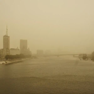 منخفض جوي قوي يؤثر على مصر خلال منتصف ونهاية الاسبوع مصحوب بأمطار رعدية وعواصف رملية