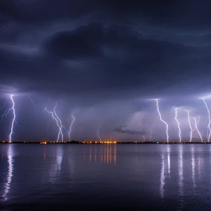 طقس العرب يُصدر توقعاته لشهر نوفمبر..حالات جوية متوقعة بعد منتصف الشهر