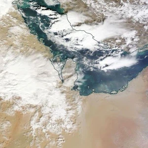 صورة أقمار اصطناعية لحالة جوية سابقة على الجزيرة العربية