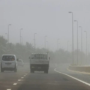 الأحد..طقس شديد الحرارة مع رياح وغبار ..وفرصة سحب رعدية بالمناطق الداخلية