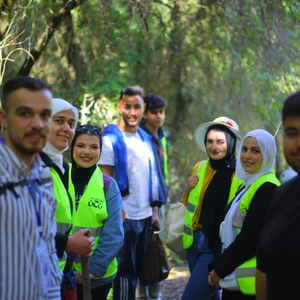 L&#39;initiative `Notre tourisme est notre mission` organise une promenade de tourisme environnemental dans la forêt de Barqash dans le district de Koura à Irbid