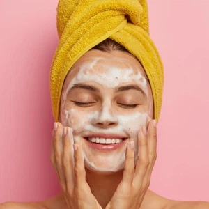 6 خطوات لتنظيف البشرة قبل العيد 6 خطوات لتنظيف البشرة قبل العيد