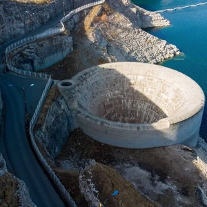 The water level in the Dukan Dam in Iraq has decreased to more than 10 meters, with negative repercussions on neighboring areas