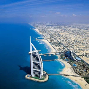 أجواء حارة في الإمارات الإثنين وفرصة للضباب في غرب البلاد