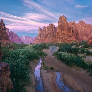 pistons | Wadi Al-Disah .. Lofty and majestic mountains bisected by running valleys thriving with vegetation