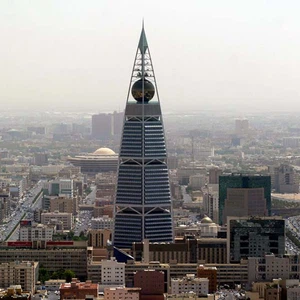 الرياض تشهد اجواء حارة وجافة
