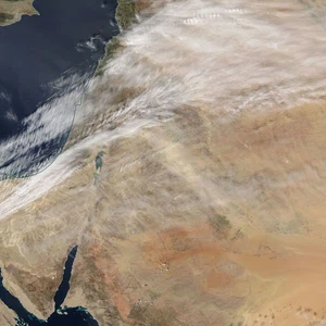 الثلاثاء | تراجع تدريجي في حدة الغبار مع استمرار ظُهور السحب العالية