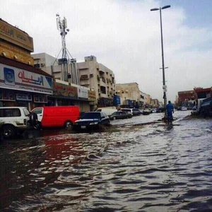 بالصور: غرق شارع 