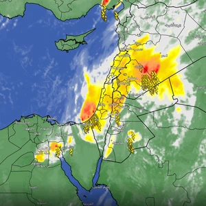 تحديث الساعة 10:30 || تتأثر اجزاء من وسط المملكة حاليا بما فيها العاصمة عمان بزخات رعدية من الأمطار