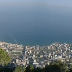 حرارة حول الى أعلى بقليل من مُعدلاتها السنوية حتى الأحد ثم انخفاضها مجددا