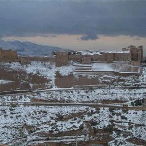 بعد غيابها طوال الشهر الحالي.. الأمطار الغزيرة تعود إلى المملكة الجمعة وثلوج على الجبال ليلاً