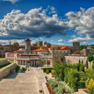 The city of Akhaltsikhe is called the Small Castle, but it is huge