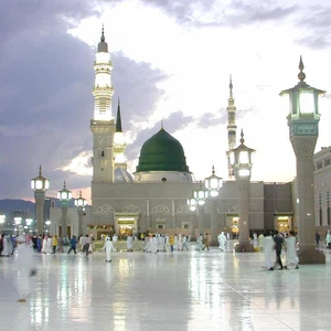 ما هي فرصة تأثر المدينة المنورة بالأمطار الرعدية خلال عطلة نهاية الأسبوع؟