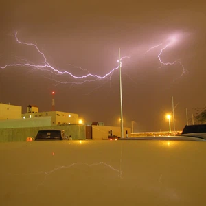 استمرار فرص هطول الأمطار على الرياض والغبار اليوم وتراجعها الأربعاء