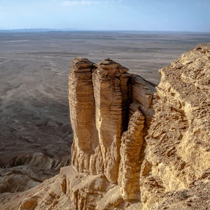الطقس في دول الخليج العربي | استمرار فرص الأمطار غير الاعتيادية في صحراء الربع الخالي جنوب السعودية وحتى اليمن