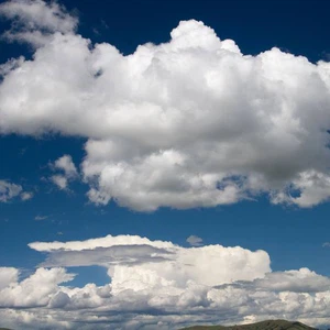 غيوم متوسطة 