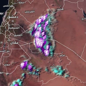 تحديث 6:00م : السحب الركامية تطال مدينة طريف مصحوبة بأمطار غزيرة ورياح نشطة