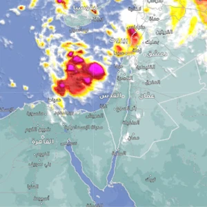 تحديث جوي | أجواء مغبرة الآن وخلال الساعات القادمة متبوعة بمنخفض جوي وأمطار عصر ومساء اليوم