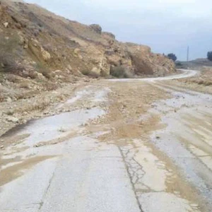 Jordanie | Des glissements de terrain ont été détectés et la route Al-Mujib (Karak - Madaba) a été fermée par précaution.