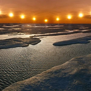 Fast Facts About The Midnight Sun - Arctic Kingdom