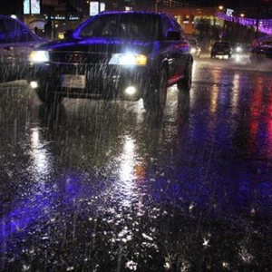 فرصة لهطول أمطار محلية نهار السبت تزداد احتمالاتها وغزارتها ليلاً