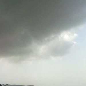 فرصة زخات رعدية من المطر نهار يوم الأربعاء