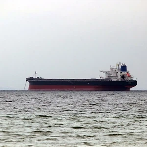 Video | A ship loaded with 750 tons of fuel sank due to bad weather