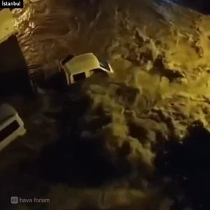 video | The 20 most powerful scenes of the night of terror that Istanbul is currently experiencing under extremely strong thunderclouds and torrential rains