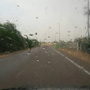 أمطار محدودة النطاق في الفقع وما حولها - تصوير بن ربيع