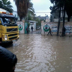 فيضانات في مدينة غزة الفلسطينية - صفحة طقس بلاد الشام