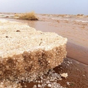 بالصور: سيول وأمطار "القصيم" وضرورة توخي الحذر