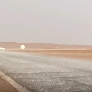 بالفيديو : أمطار تبوك يوم الأحد 