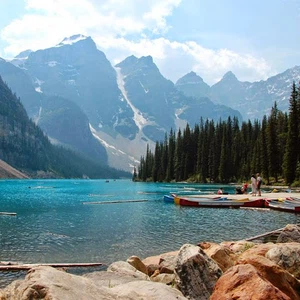 Regardez les secrets de l&#39;Alberta canadienne.. Lac Moraine