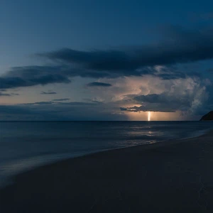 النشرة الجوية - السعودية | فرص للأمطار في مناطق متعددة يوم الثلاثاء