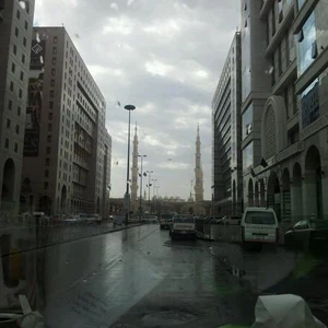 الأمطار رسمت البسمة على سُكان المدينة 